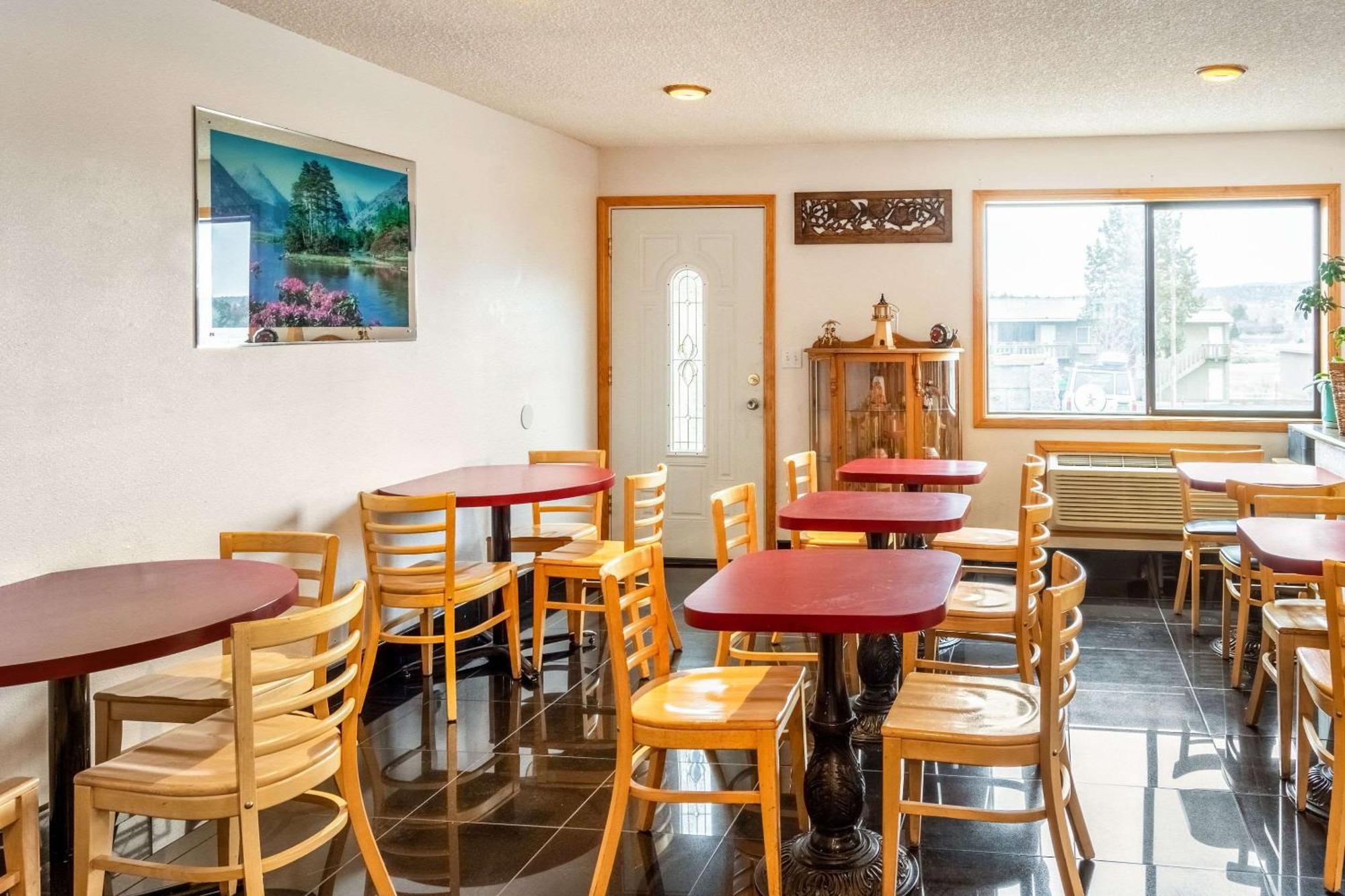 Econo Lodge Inn & Suites Madras Ngoại thất bức ảnh