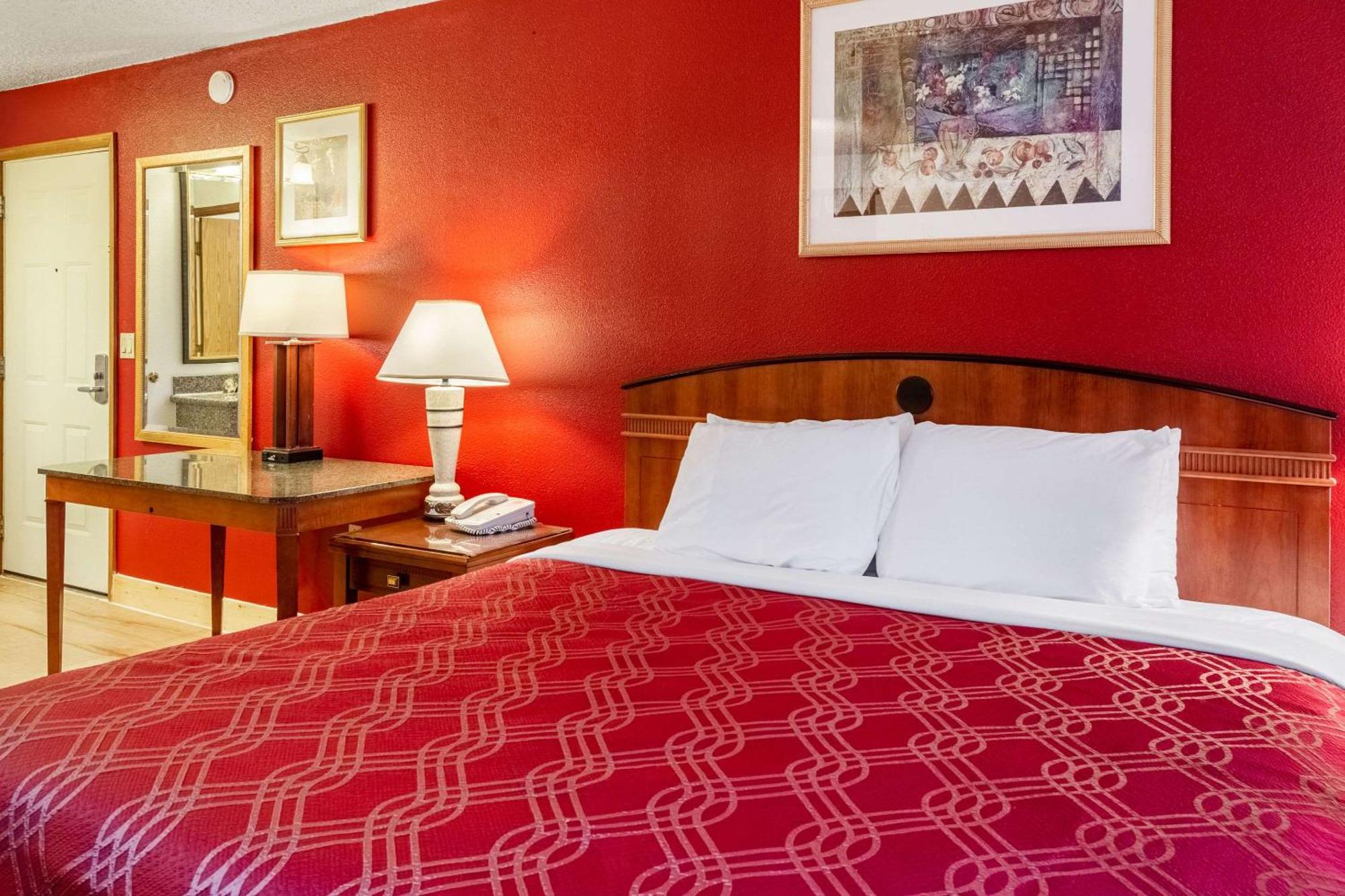 Econo Lodge Inn & Suites Madras Ngoại thất bức ảnh