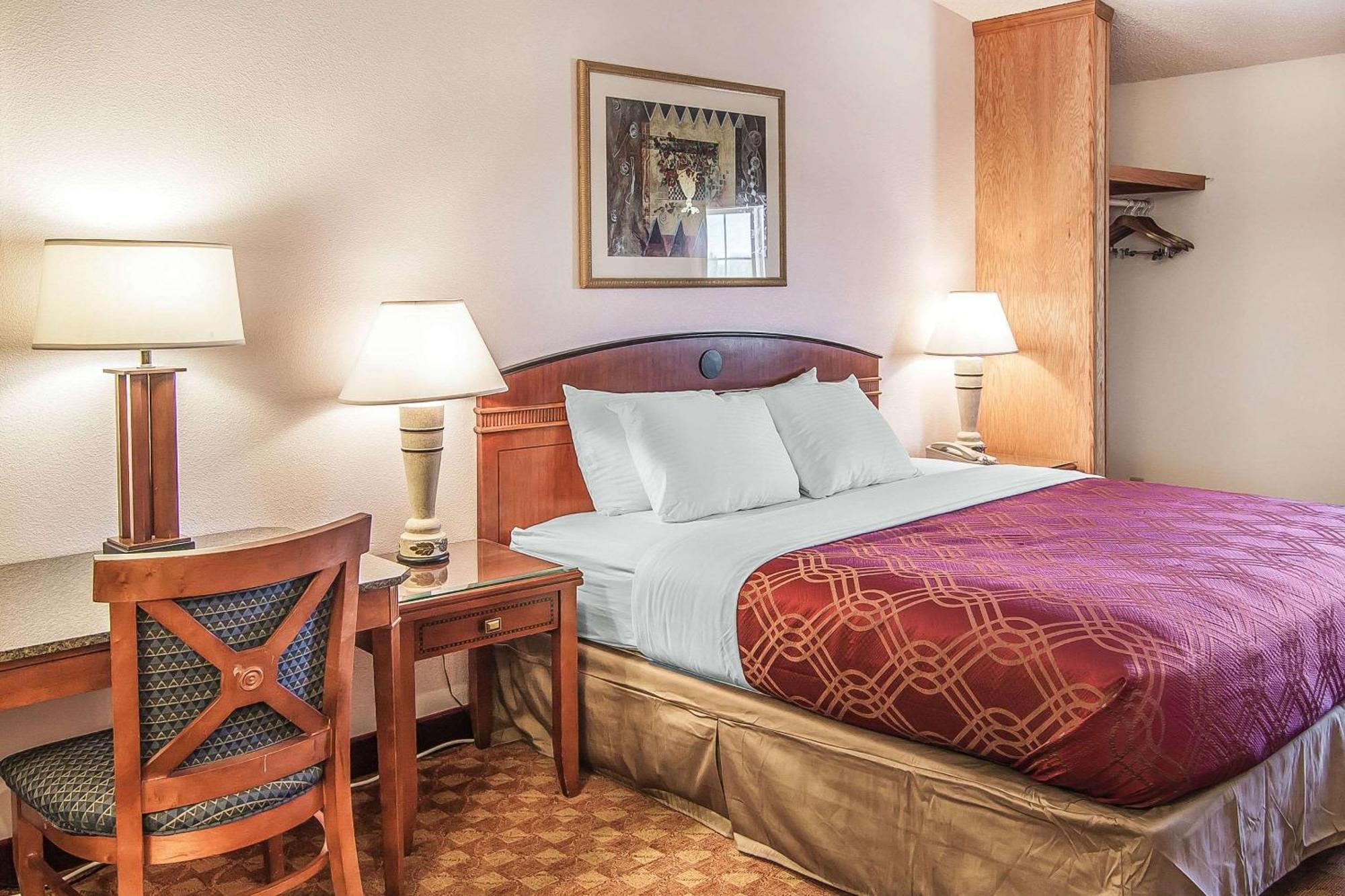 Econo Lodge Inn & Suites Madras Ngoại thất bức ảnh