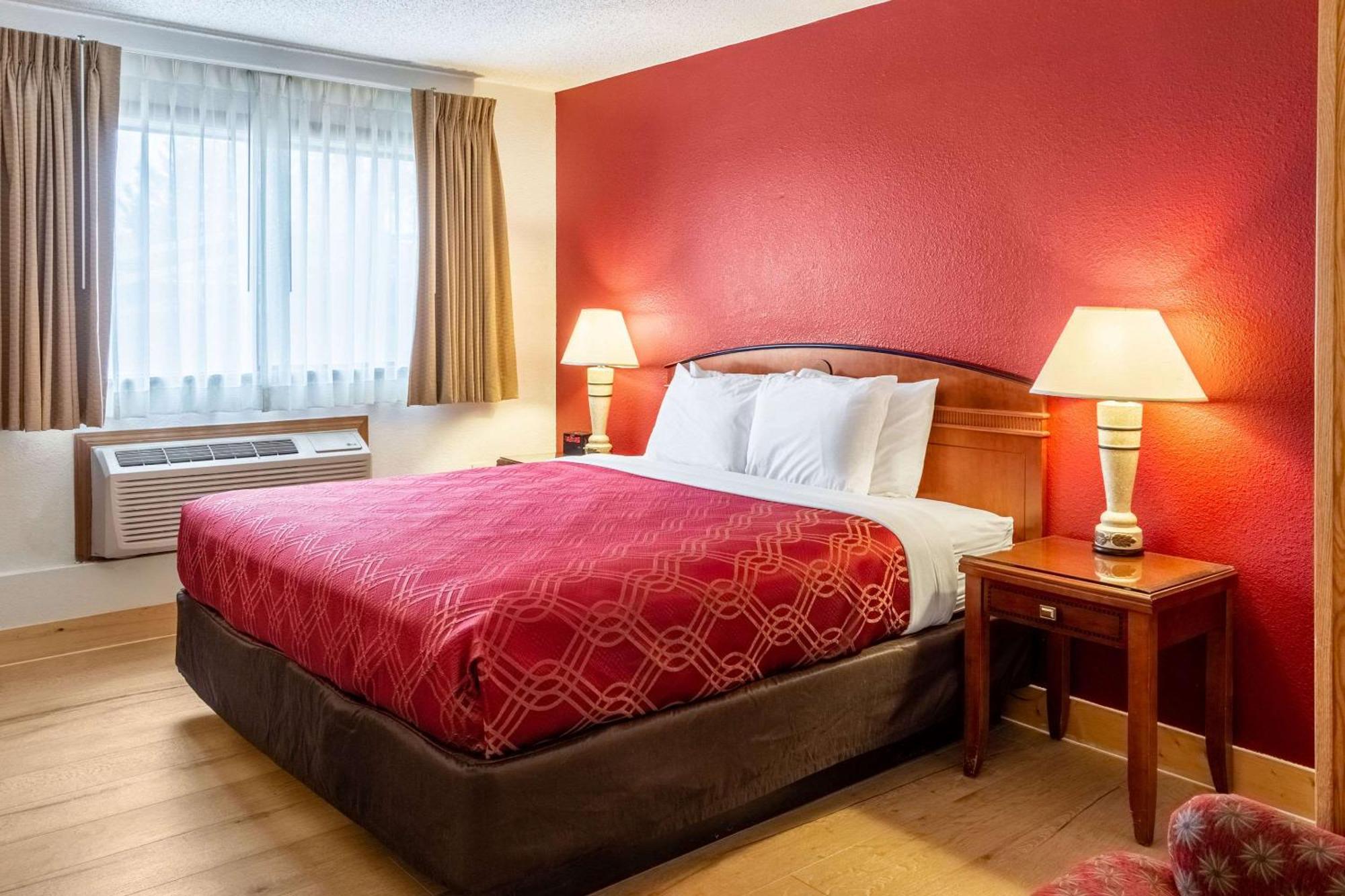 Econo Lodge Inn & Suites Madras Ngoại thất bức ảnh