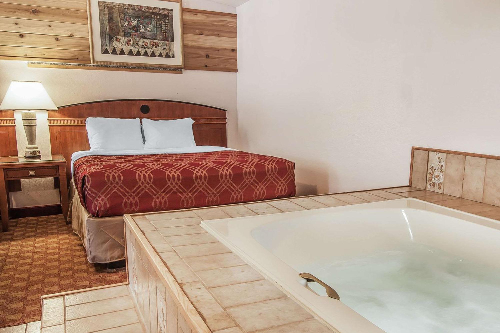 Econo Lodge Inn & Suites Madras Ngoại thất bức ảnh