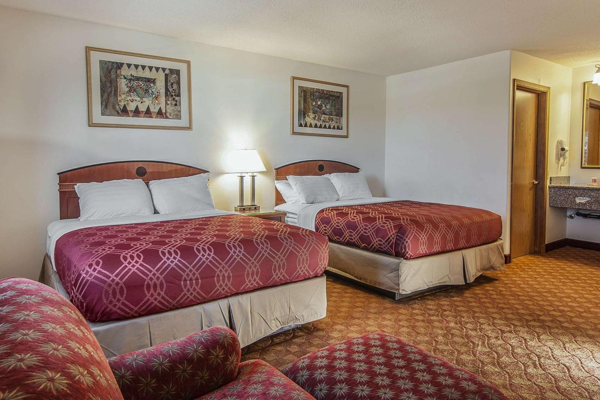 Econo Lodge Inn & Suites Madras Ngoại thất bức ảnh